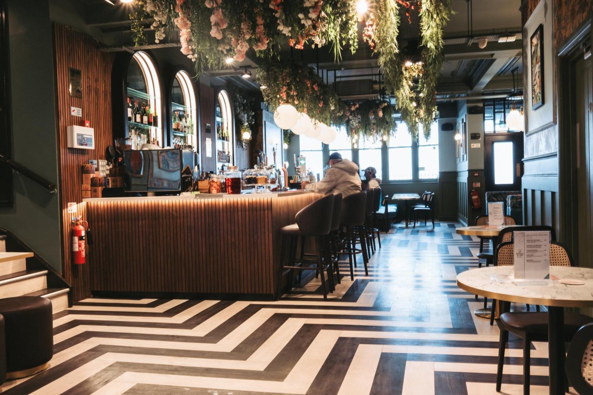 ホテル The Royal Bar & Shaker モアカム エクステリア 写真