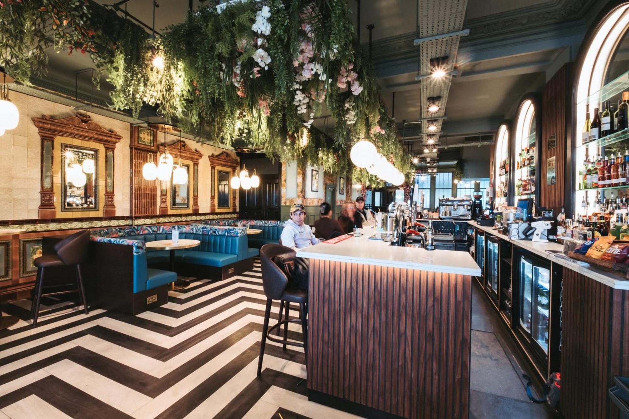 ホテル The Royal Bar & Shaker モアカム エクステリア 写真